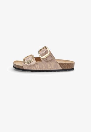 Sandalo beige con due ampie fasce con fibbie dorate e motivo texturizzato, sottopiede in sughero e suola in gomma nera.