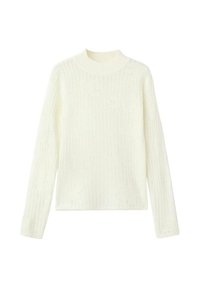 Suéter blanco de punto con textura acanalada, cuello redondo y mangas largas; cuenta con un corte holgado y material suave y ligero.