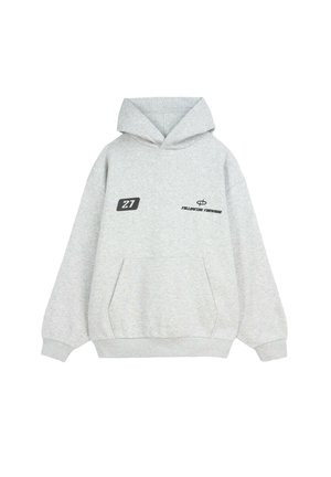 Jasnoszara bluza z kapturem z przednią kieszenią, czarną naszywką z numerem "27" na lewej piersi oraz czarnym logo "Following Footwear" na prawej piersi.