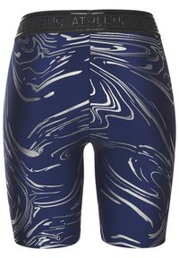 Marineblaue Sportshorts mit einem schwarzen elastischen Bund. Das Material zeigt ein silbernes Wirbelmuster über die ganze Fläche. Der Stoff scheint dehnbar zu sein.