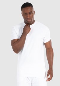 Smilodox - DAMIAN - Basic T-shirt - weiß Thumbnail Image 1