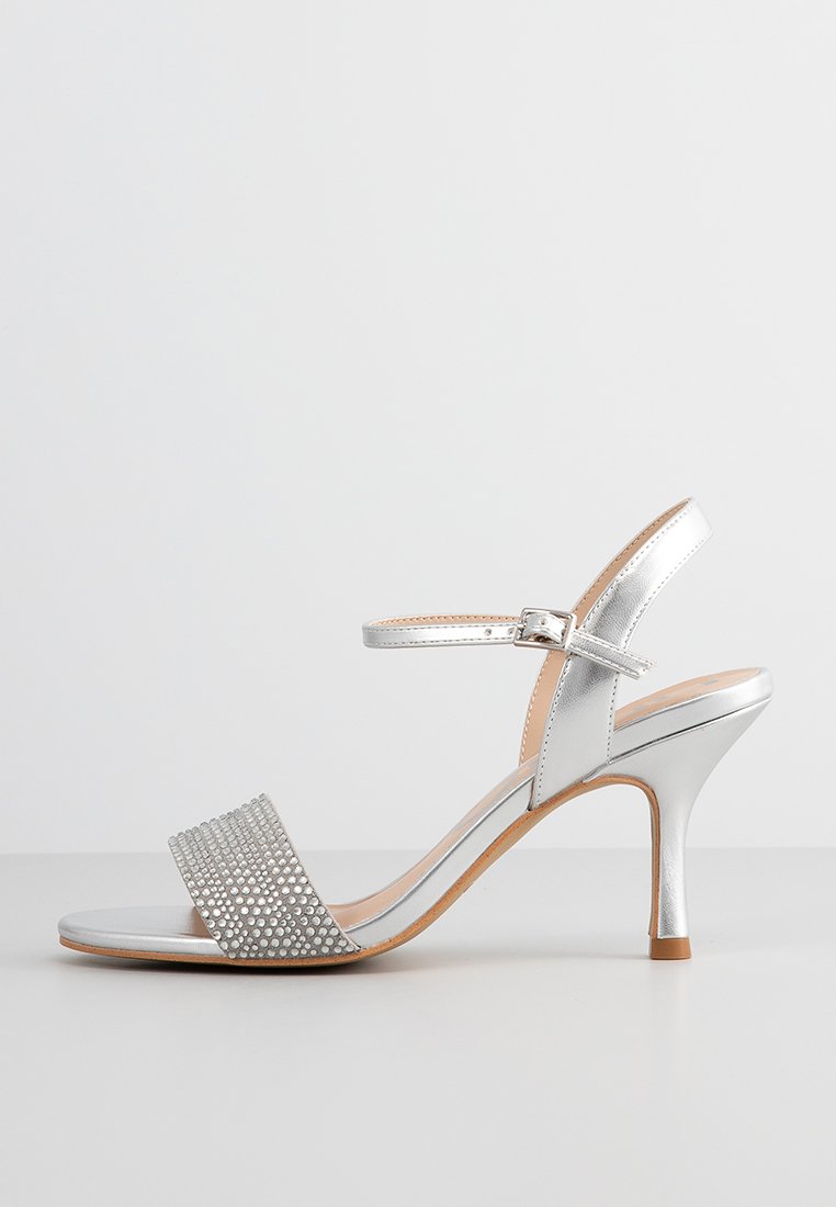 LIU JO Sandalen met hoge hak zilverkleurig LIU JO Sandalen met hoge hak zilverkleurig
