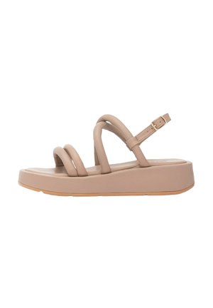 OCHNIK - Sandały na koturnie