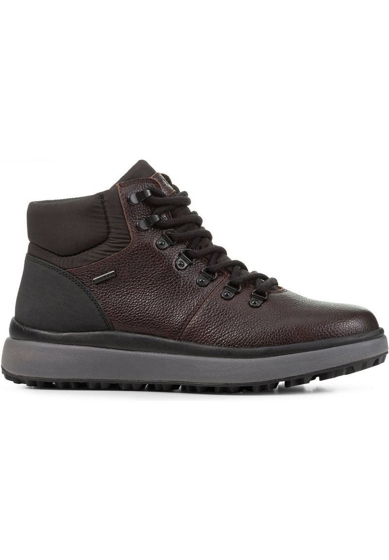 Botines con cordones