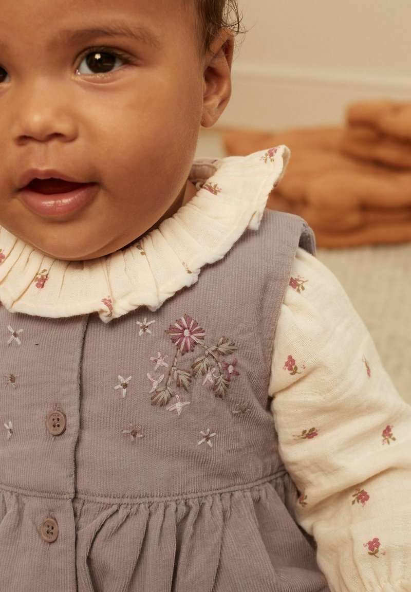 Lot Pinafore (salopette) Pour Fille 3 Mois - Vêtement Neuf Avec étiquettes, Origine Espagne