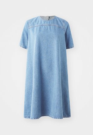 Denim dress in light blue, short sleeves, round neckline, loose A-line silhouette, with a stitched detail across the chest.