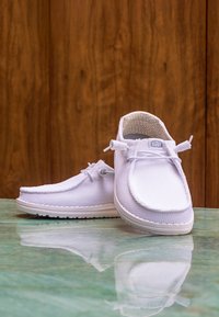 HEYDUDE Wendy Stretch Sox - Slip-On Schuhe - Stringate sportive - white