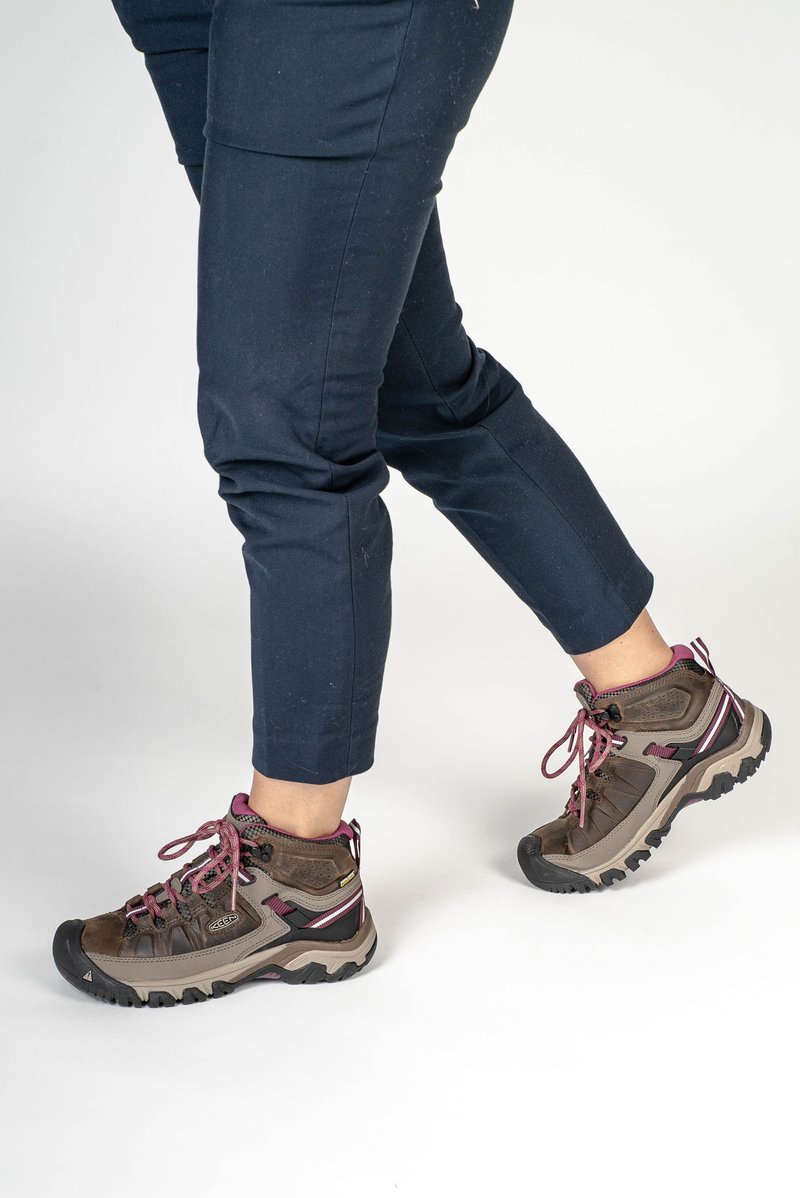 Keen TARGHEE III MID WP - Sapatos de montanha - white/boysenberry