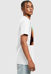 Mister Tee GRAND CANYON - Triko s potiskem - white