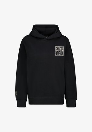Zwarte hoodie van zachte stof, met een voorzak en een witte tekstontwerp dat leest "WEES DE ENERGIE" en geribbelde manchetten.