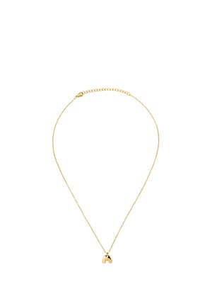 Collier délicat en chaîne d'or avec un petit pendentif poli en forme de cœur et une fermeture à mousqueton sur fond blanc.