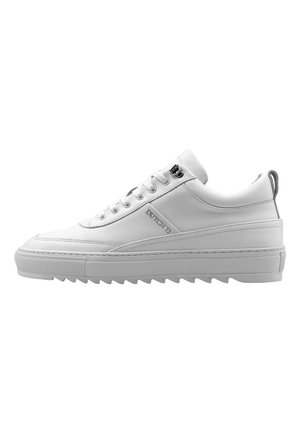 MYTH - Sportieve veterschoenen - white
