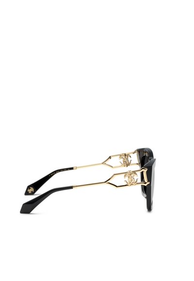 Lunettes de soleil noires avec des branches en métal doré ornées d'un détail décoratif de logo entrelacé près des charnières.