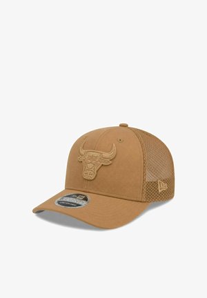 New Era, 9SEVENTY TRUCKER CHICAGO BULLS - Pet - camel