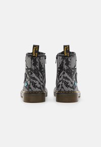 Dr. Martens 1460 UNISEX - Šněrovací kotníkové boty - grey/black