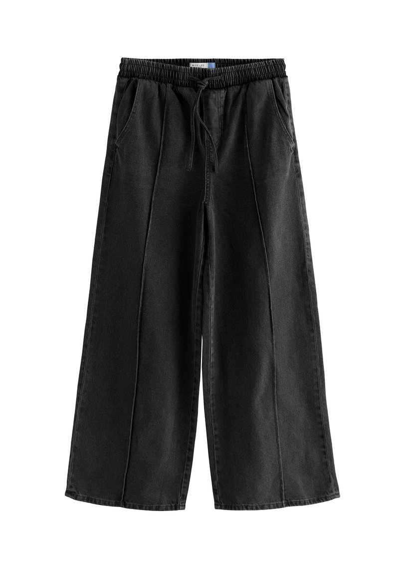 Pantaloni neri a gamba larga in denim con vita elastica, chiusura con coulisse e due tasche laterali. Presentano linee pulite e diritte.