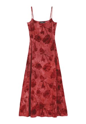 Vestido floral rojo con tirantes finos, corpiño ajustado, falda acampanada y un patrón de tela texturizada con flores rojas oscuras sobre un fondo más claro.