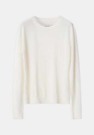 Pulover ușor, de culoare crem, cu mâneci lungi, guler și margine inferioară cu nervuri, din material tricotat moale, având un design simplu.