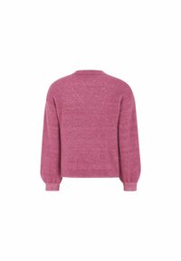 Pulover pufos, tricotat, de culoare roz deschis, cu guler rotund, mâneci lungi și manșete cu model canalé. Partea din spate are un design cu un tiv ușor mai lung.