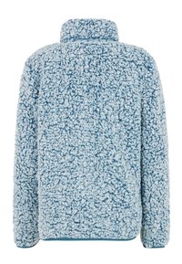Blå fleecejacka med hög krage, textil med mjuk struktur, långa ärmar och mudd nederst. Inga synliga knäppningar.