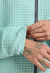 Jack Wolfskin MOGARI - Sweatjacke - soft jade