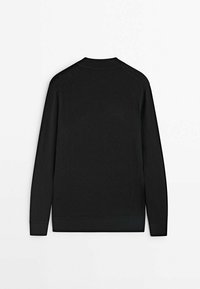 Maglione nero a maglia con collo rotondo, maniche lunghe e una texture liscia con dettagli a coste nei polsini e nell'orlo.