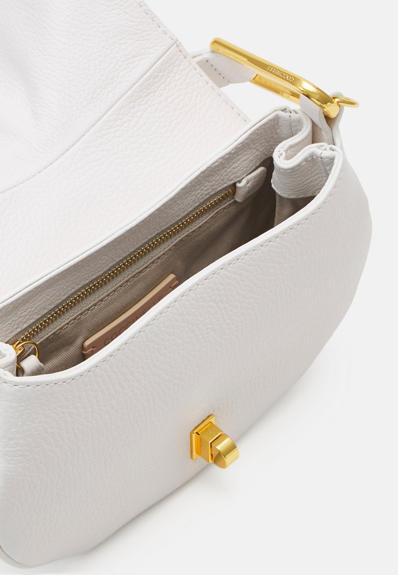Sac à Bandoulière COCCINELLE Malory - Couleur Blanc Crème, Cuir De Vachette, Neuf Avec étiquettes