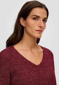 s.Oliver Strickpullover - rubinrot