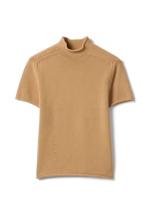 Maglia a maniche corte con collo a dolcevita di colore marrone chiaro, realizzata in morbido materiale lavorato a maglia. Presenta una silhouette aderente con dettagli a coste e cuciture minimaliste.