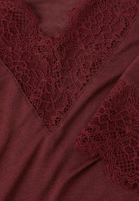 Intimissimi ULTRALIGHT - Camiseta interior - bordeaux folk red