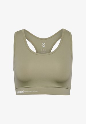 Olivgrön sportbh med en mjuk textur, racerback-design och en vit "hummel PERFORMANCE"-logga på bandet.