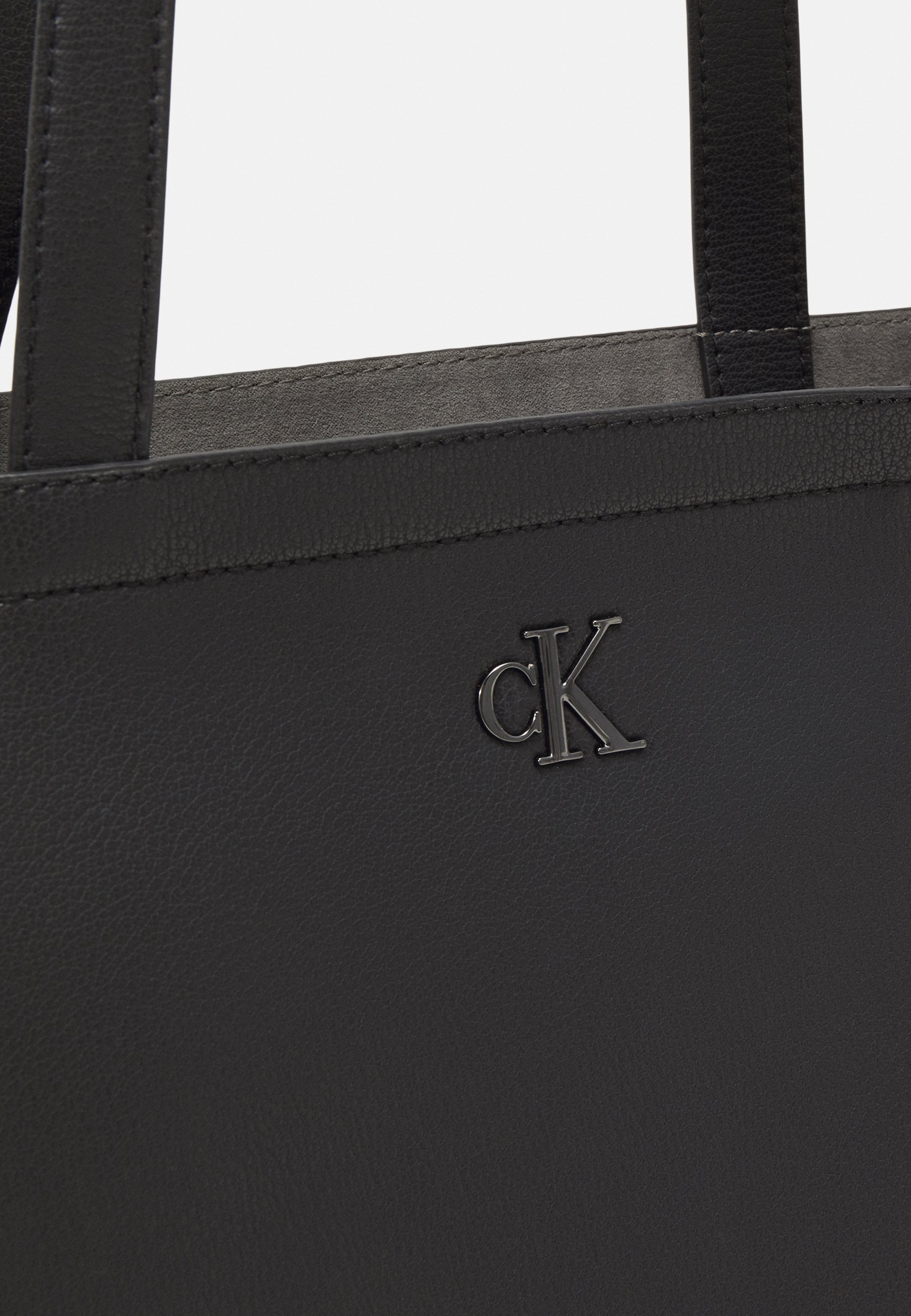 【  JEANS】 CKJ MINIMAL MONOGRAM SLIM TOTE BAG black Handbag MINIMAL MONOGRAM SLIM TOTE34 K60K611501 Calvin