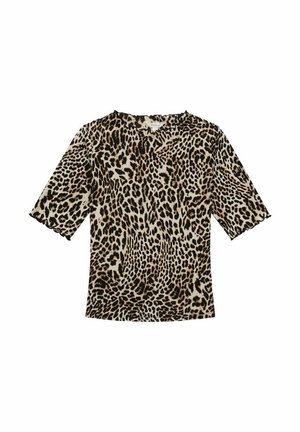 T-shirt à imprimé léopard à manches courtes avec un col rond, en tissu doux, et une base beige avec des taches noires et brunes. Bords des manches en forme de vagues.