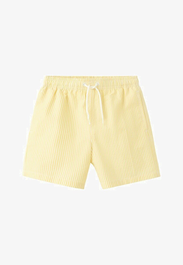 Shorts de bain rayés verticalement jaune et blanc avec taille élastique et cordon blanc, disposés à plat sur fond blanc.