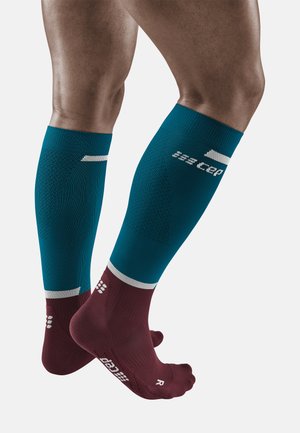 CEP THE RUN COMPRESSION SOCKS KNEE-HIGH MEN - MADE IN GERMANY - Kniestrümpfe - petrol dark red