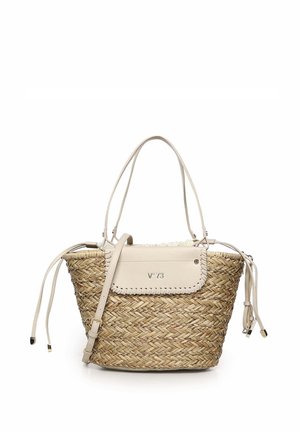 Sac cabas en paille tissée avec rabat en cuir beige clair et bandoulière, arborant le logo "V 73" sur le rabat de la poche avant.