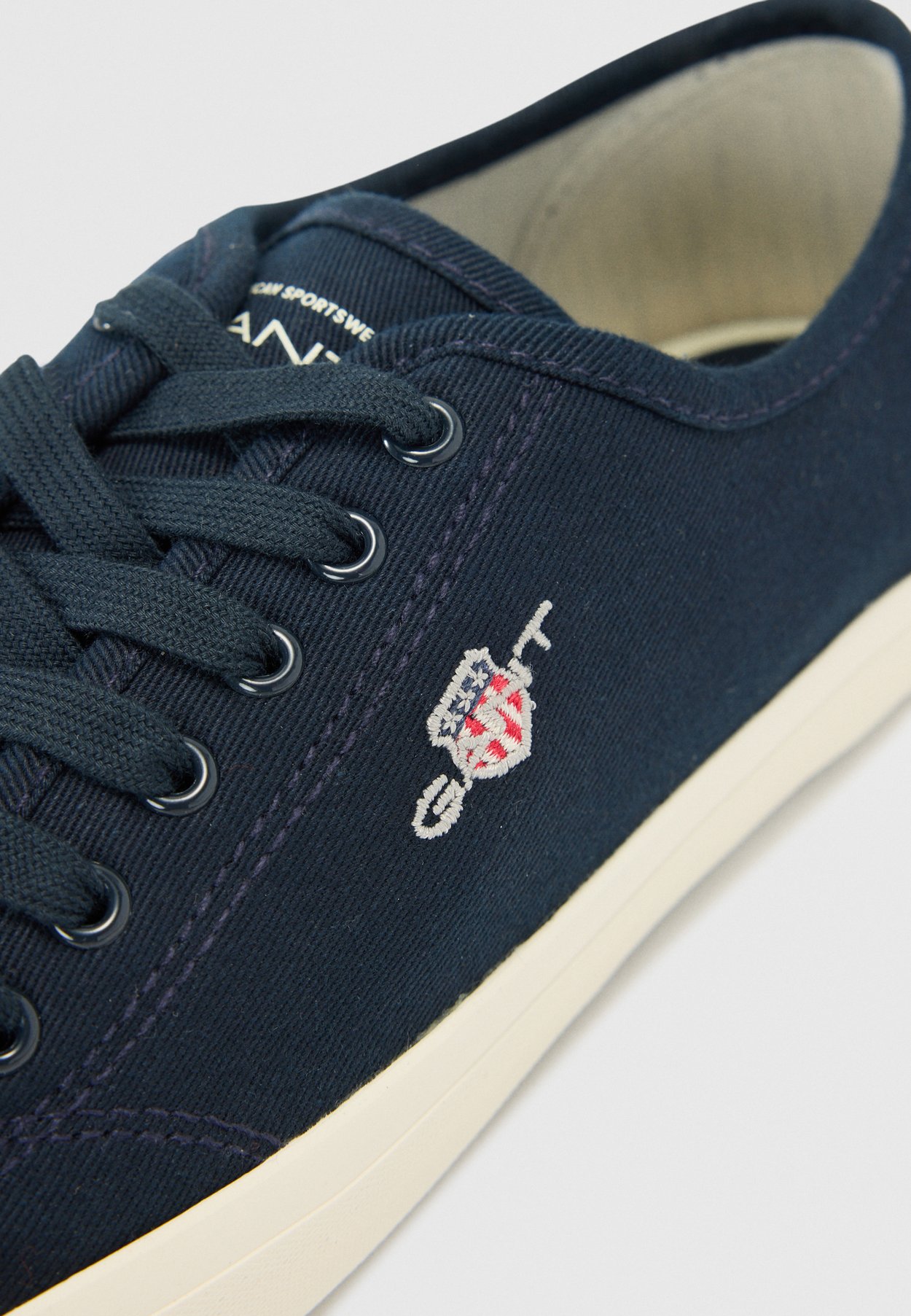 Sneaker low