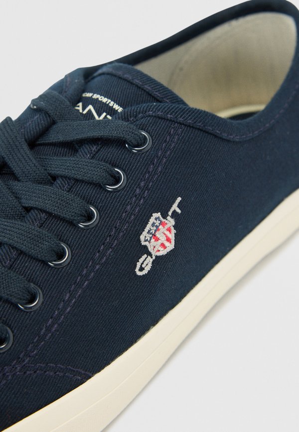 PILLOX - Trainers - marine4