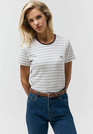 - T-shirt z nadrukiem