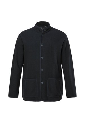 Cardigan blu navy scuro realizzato in tessuto strutturato con collo alto, chiusura frontale con bottoni e due ampie tasche.