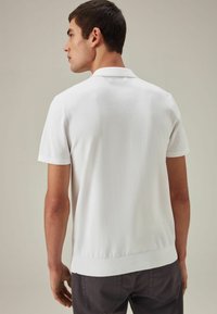 Next SHORT SLEEVE - REGULAR FIT - Poloshirts - white