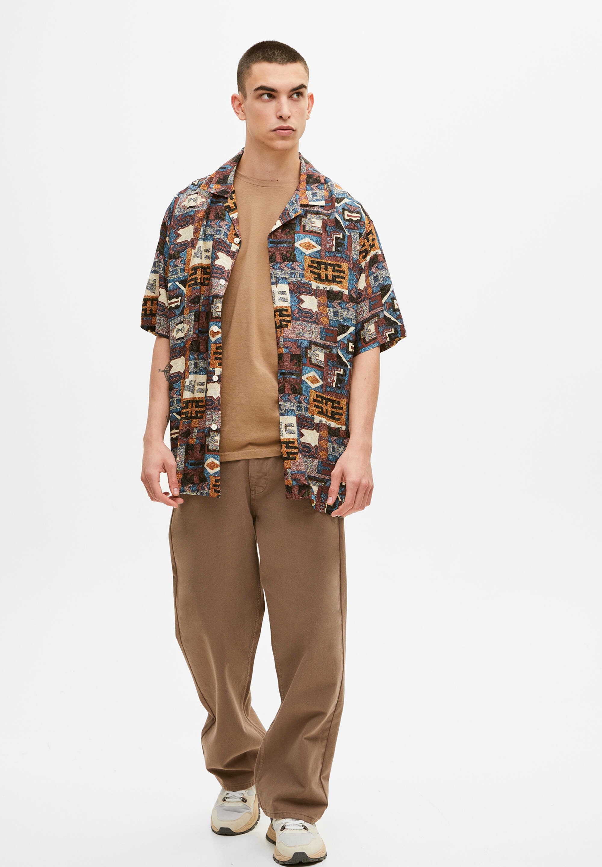 pull and bear blue shirt