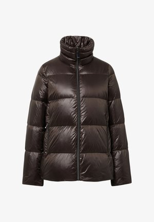 Braune Pufferjacke mit hohem Kragen, gestepptem Design, durchgehendem Reißverschluss und Seitentaschen. Glattes, glänzendes Material mit leicht metallic glänzender Oberfläche.
