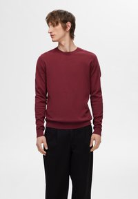 Selected Homme SLHBERG CREW NECK - Športni pulover - syrah