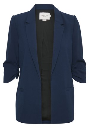 Blazer blu navy realizzato in tessuto morbido, con apertura frontale, maniche arrotolate e due tasche frontali. Interno foderato in nero.