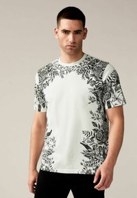 Next TATTOO FLORAL 3 PACK REGULAR FIT - T-shirt med print - white black khaki