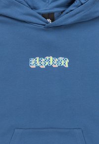 Felpa blu in cotone, con una grafica "ELEMENT" in 3D multicolore sul petto. Texture liscia con tasca frontale.
