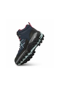 Botte de randonnée bleu marine et rose, présentée en angle pour montrer la semelle crantée noire et bleu clair, avec une tige en mesh et cuir et un design à lacets.