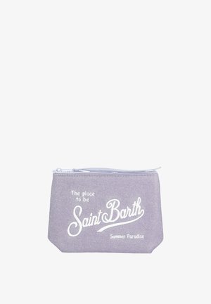 Piccola pochette lavanda con cerniera e testo bianco che dice "The place to be Saint Barth Summer Paradise" sul davanti.