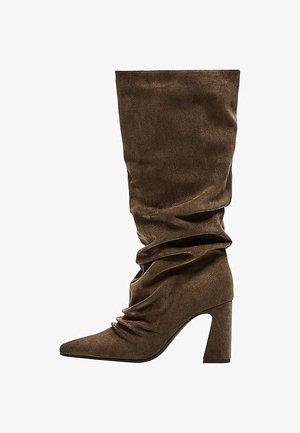 Bershka, SLOUCHY HIGH-HEEL - BOOTS - Bottes à talons hauts - brown